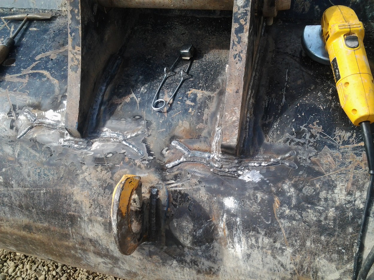 Heavy Equipment Mechanics JW Portable Welding & Repairs