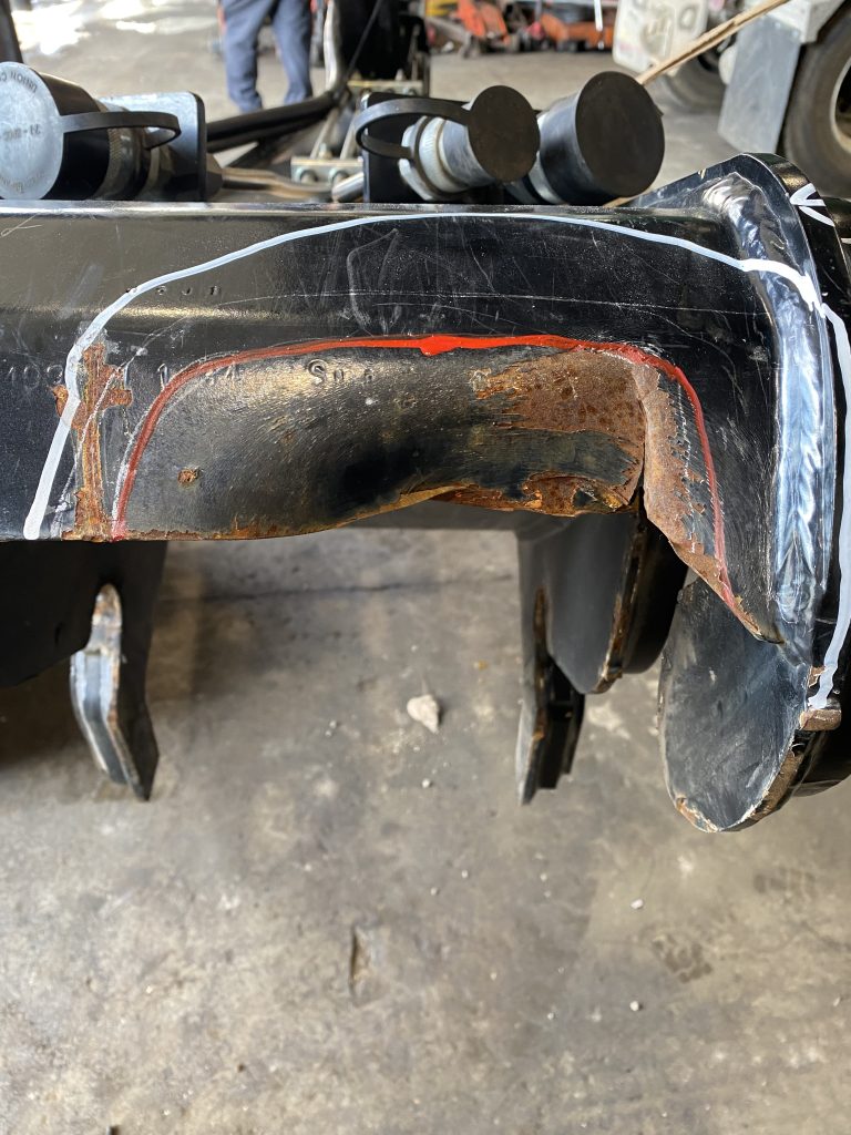 Damaged bottom of the jib crane. We need to fix it and improve the strength. We have proposed removal of the whole section. JW Portable Welding & Repairs, London Ontario August 12, 2021