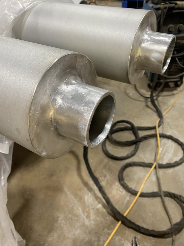 Welded aluminum caps to the poles. Please notice the undamaged coating. For JW Portable Welding, 2025, Shop in Lucan, Ontario