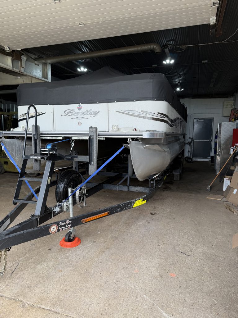 The aluminum pontoon pressure tests reveals places of leaks in the pontoon boat and provides answers on future maintenance steps including repairs. For JW Portable Welding, Lucan, 2026